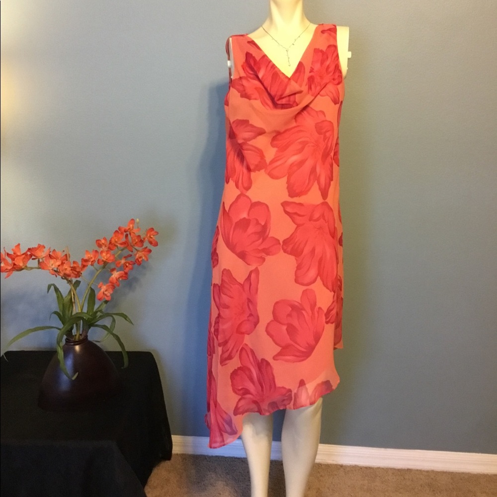 Sleeveless dress, given as a gift, never been worn